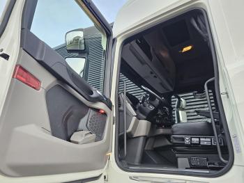 Scania S660 V8 6x2 BOOGIE / RETARDER / FULL AIR / 2 TANKS